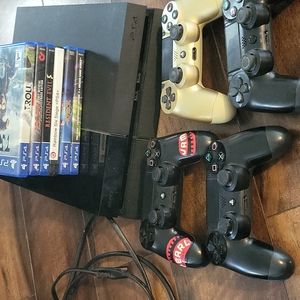 Playstation 4 with 6 games